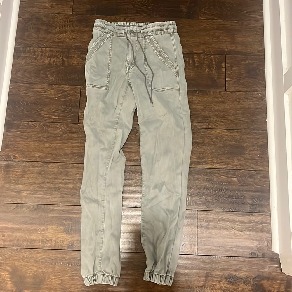 american eagle joggers